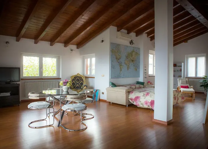 J&j House Проживание в семье Castelmarte