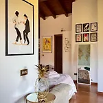 J&j House *