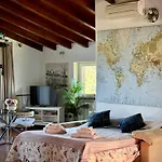J&j House *