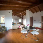 J&j House בית אירוח