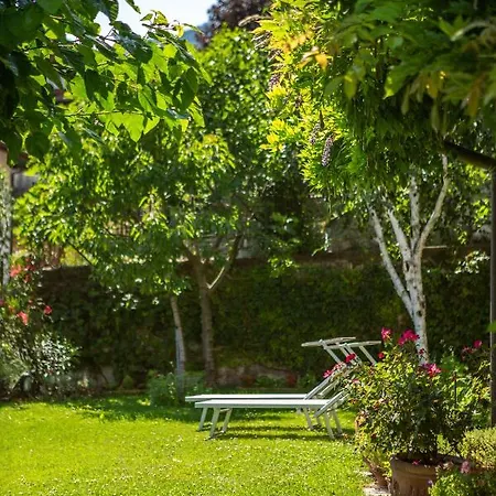 J&j House Pansiyon Castelmarte