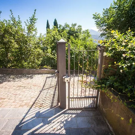 Privatunterkunft J&j House Castelmarte