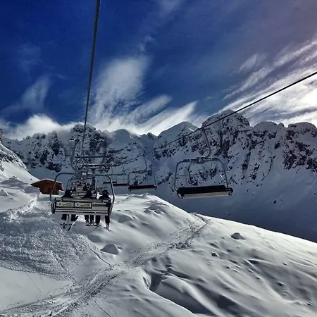 Privatunterkunft J&j House *