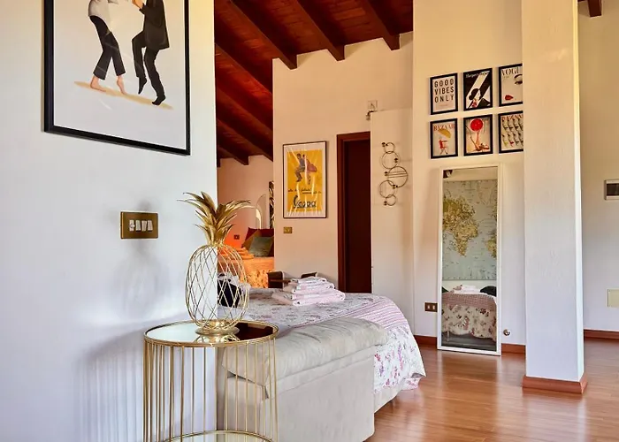 J&j House Castelmarte