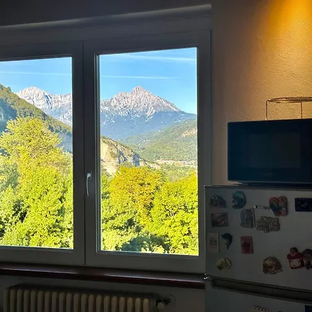 Δωμάτια σε οικογενειακή κατοικία J&j House *