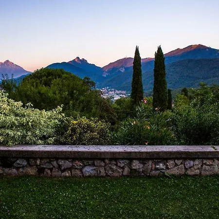 J&j House * Castelmarte