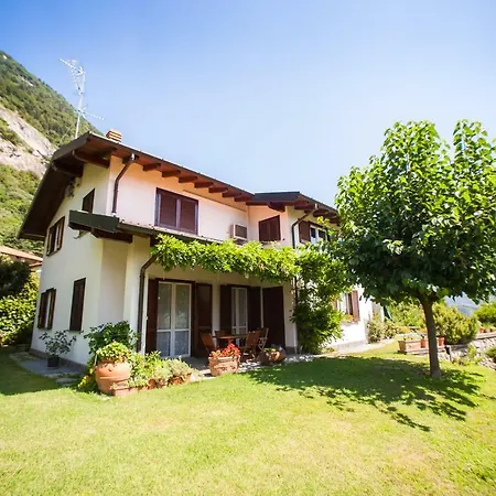 J&j House Δωμάτια σε οικογενειακή κατοικία